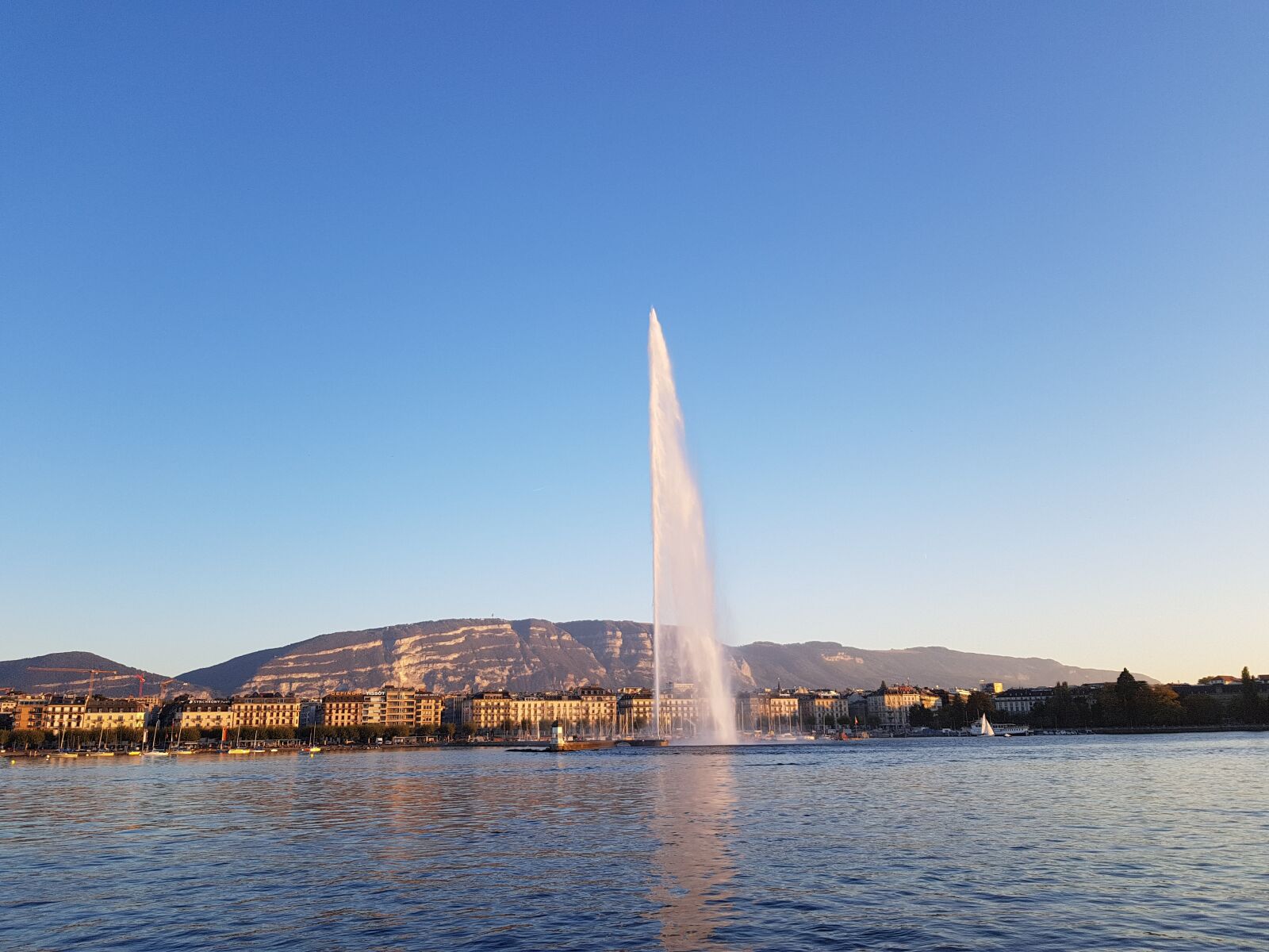Samsung Galaxy S7 sample photo. Geneva, lake, drawing photography