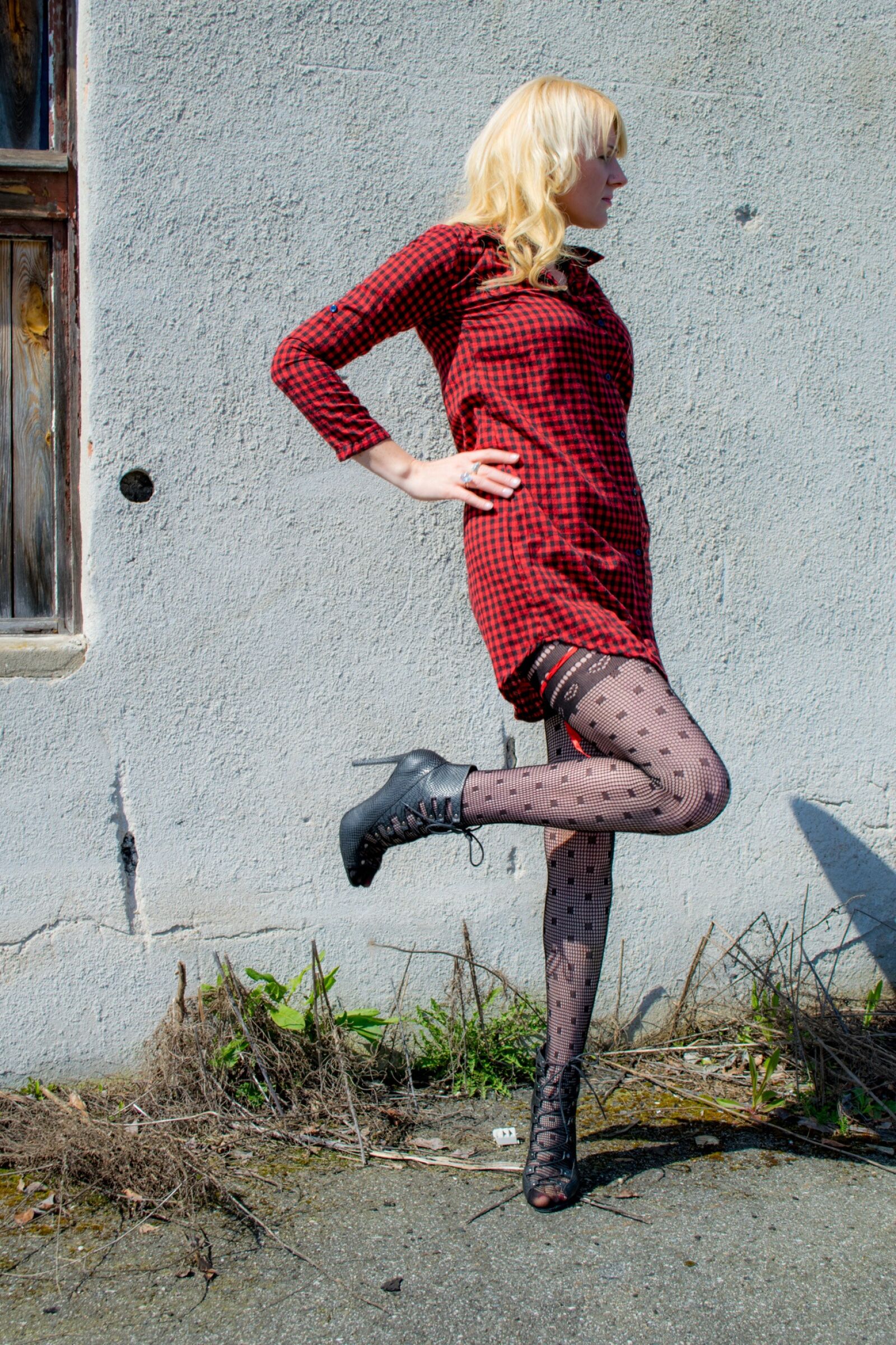Nikon D3300 sample photo. Woman, dress, shoes photography