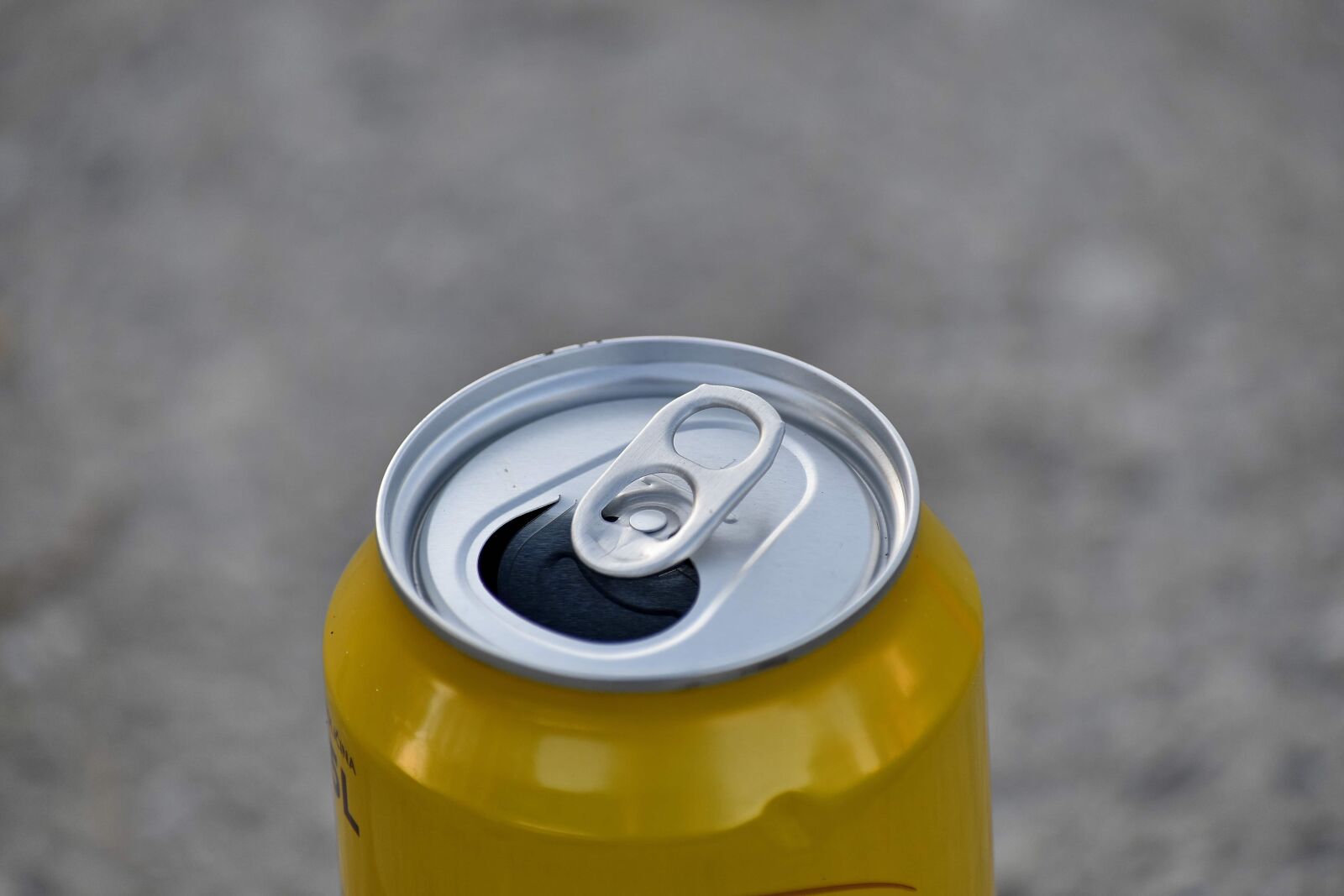 Nikon D5500 sample photo. Aluminum, metal, drink, wet photography