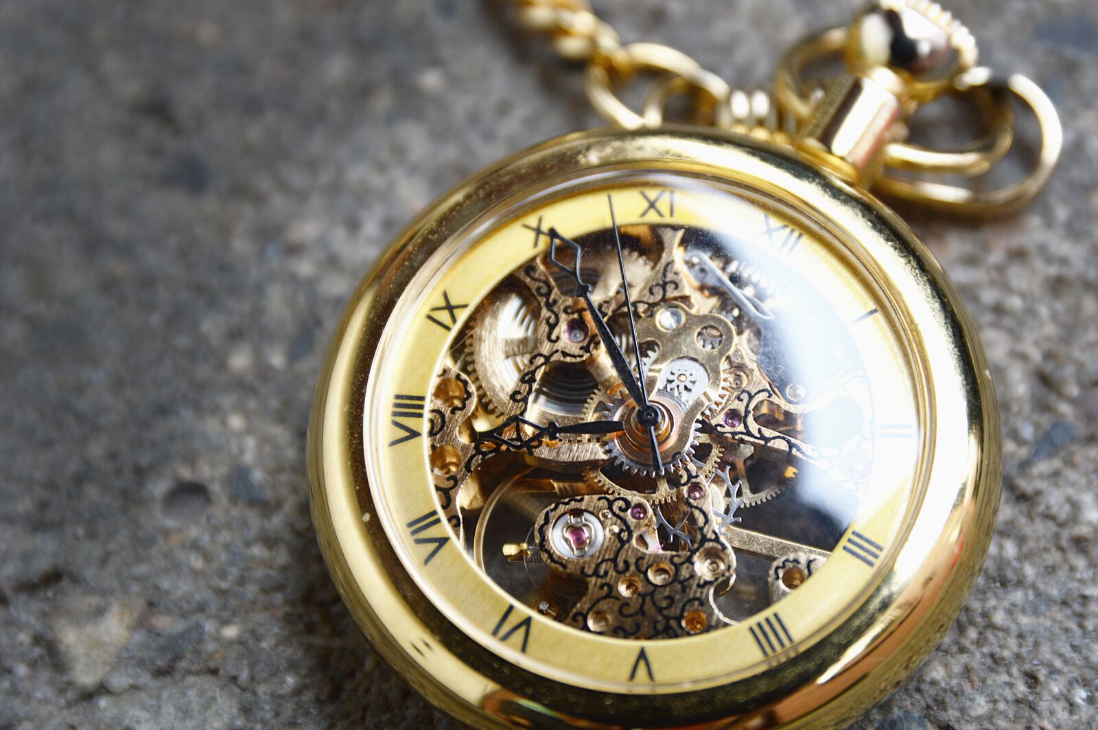 Nikon D3200 sample photo. Clock, pocket watch, gold photography
