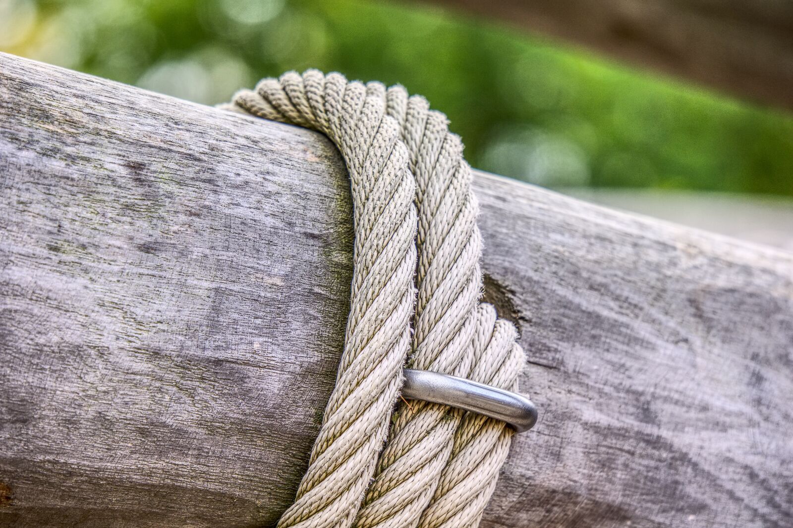 Sony a6000 sample photo. Rope, wood, bar photography