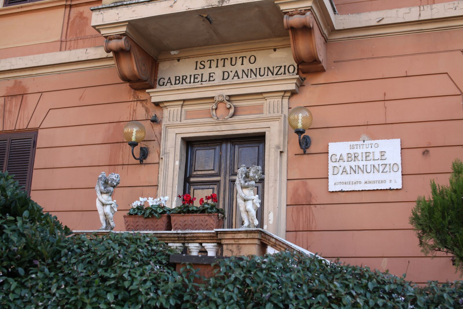 Canon EOS 5D Mark II sample photo. Gabriele d'annunzio, d'annunzio, institute photography