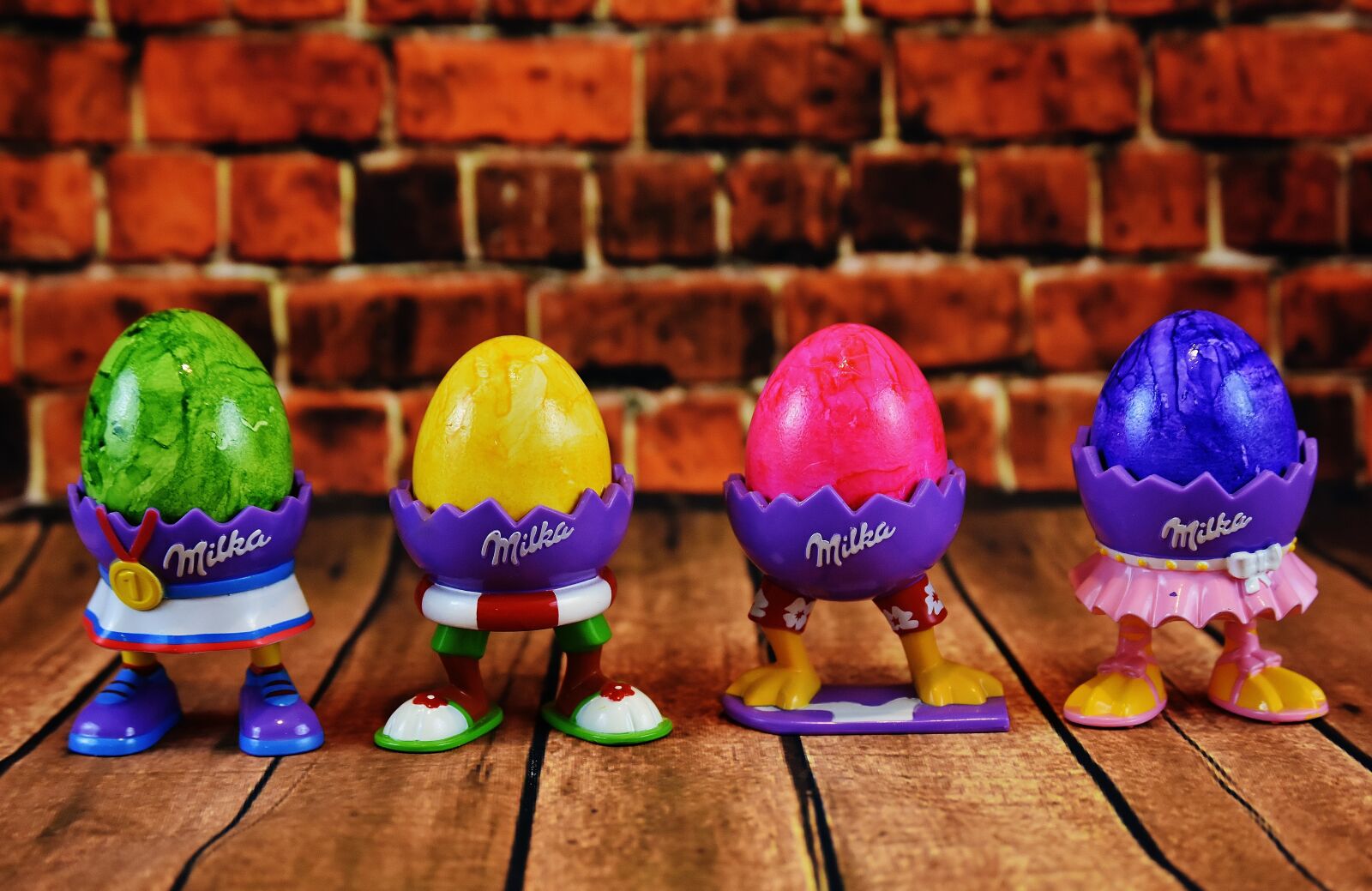 Nikon D7200 sample photo. Egg, egg cups, feet photography