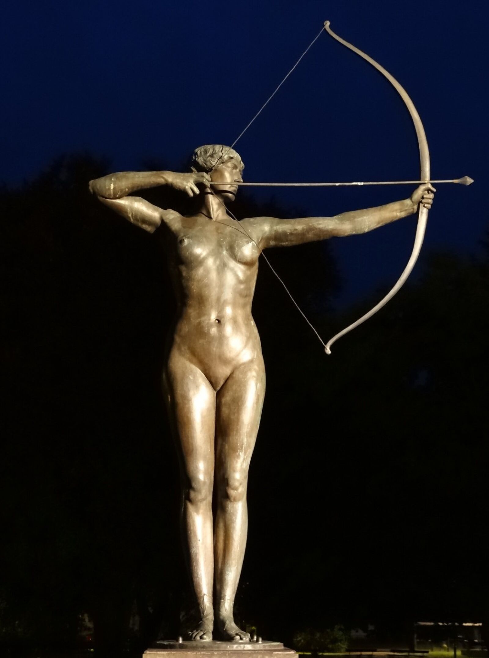 Sony Cyber-shot DSC-HX20V sample photo. Luczniczka, bydgoszcz, statue photography