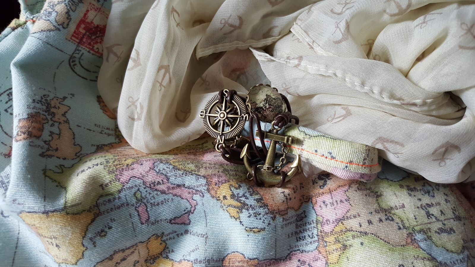 Samsung Galaxy S6 sample photo. Map of the world photography