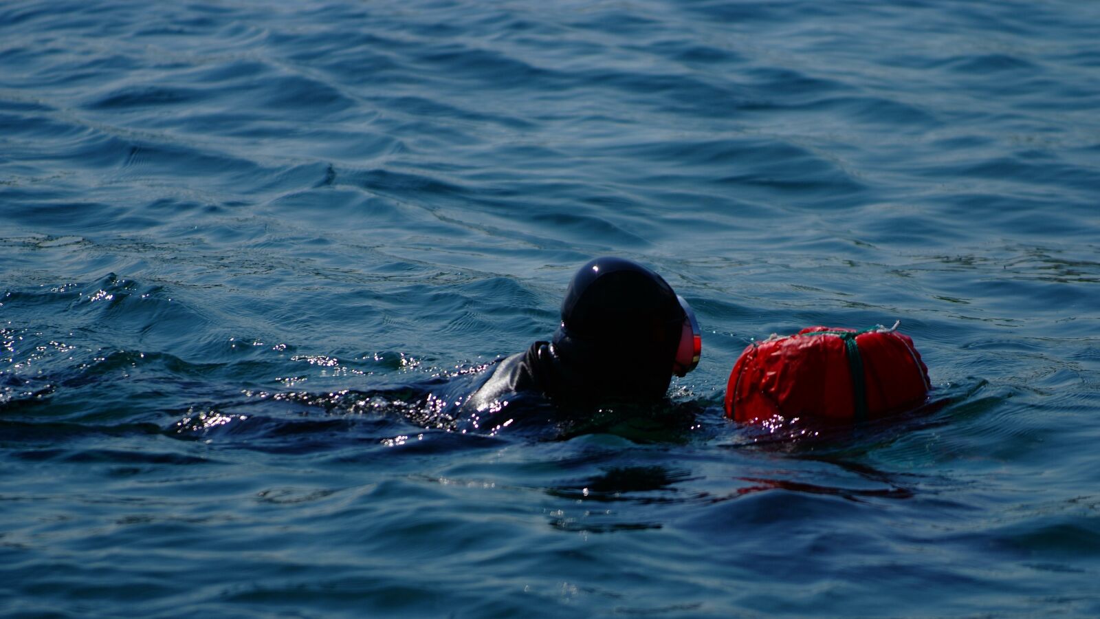 Fujifilm FinePix S3 Pro sample photo. Sun maid, swimming, sea photography