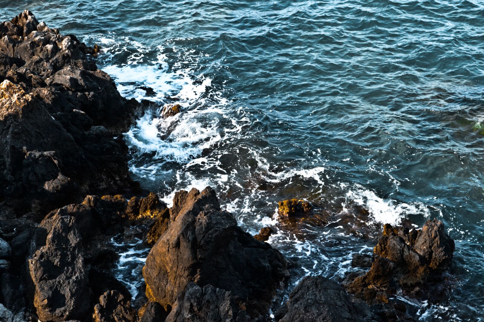 Nikon D3100 sample photo. Water, rock, rocks photography