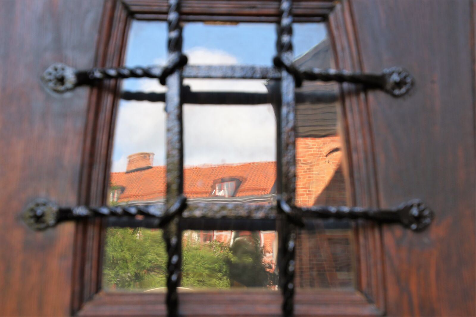 Canon EOS 7D Mark II sample photo. Burglar, bars, home, house photography