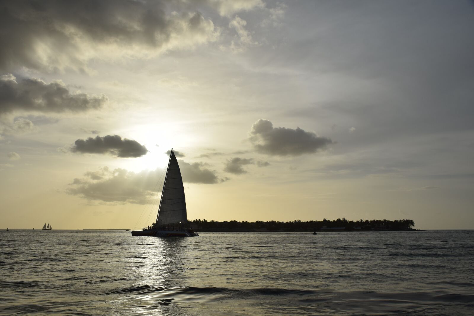 Nikon D5300 sample photo. Sol, boat, beach photography