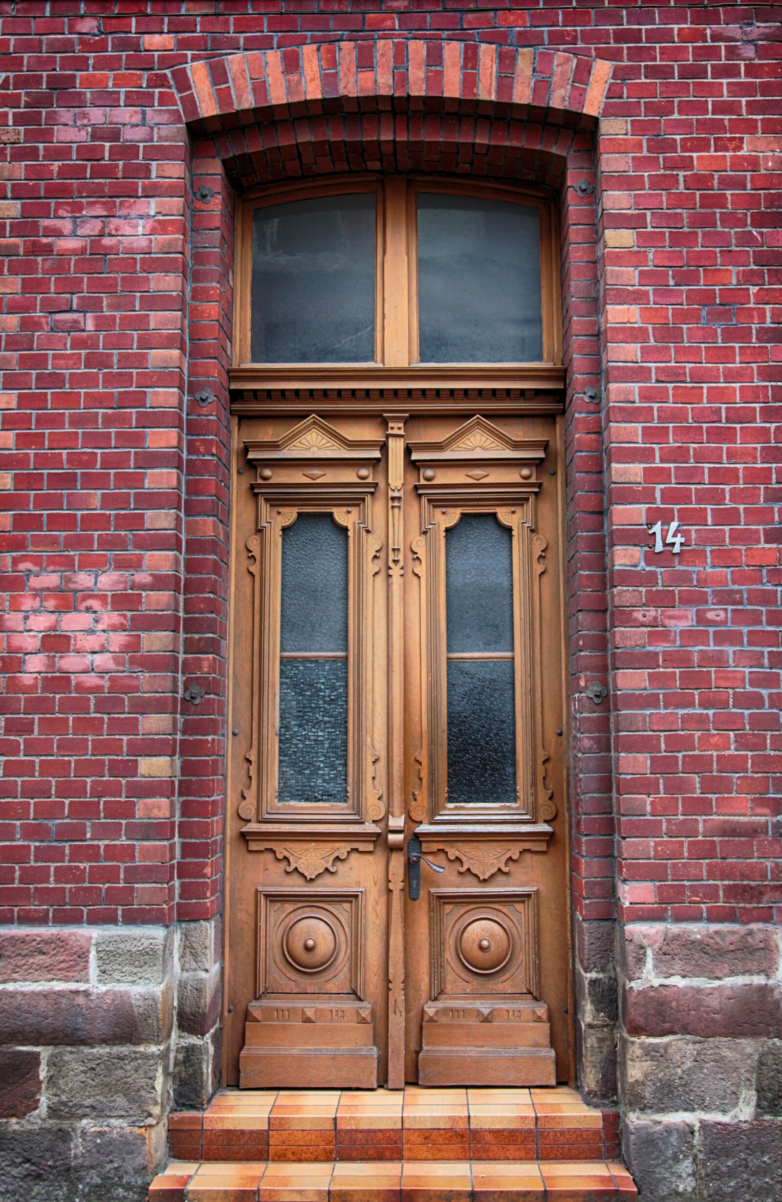 Canon EOS 5D Mark II sample photo. Door, front door, old photography