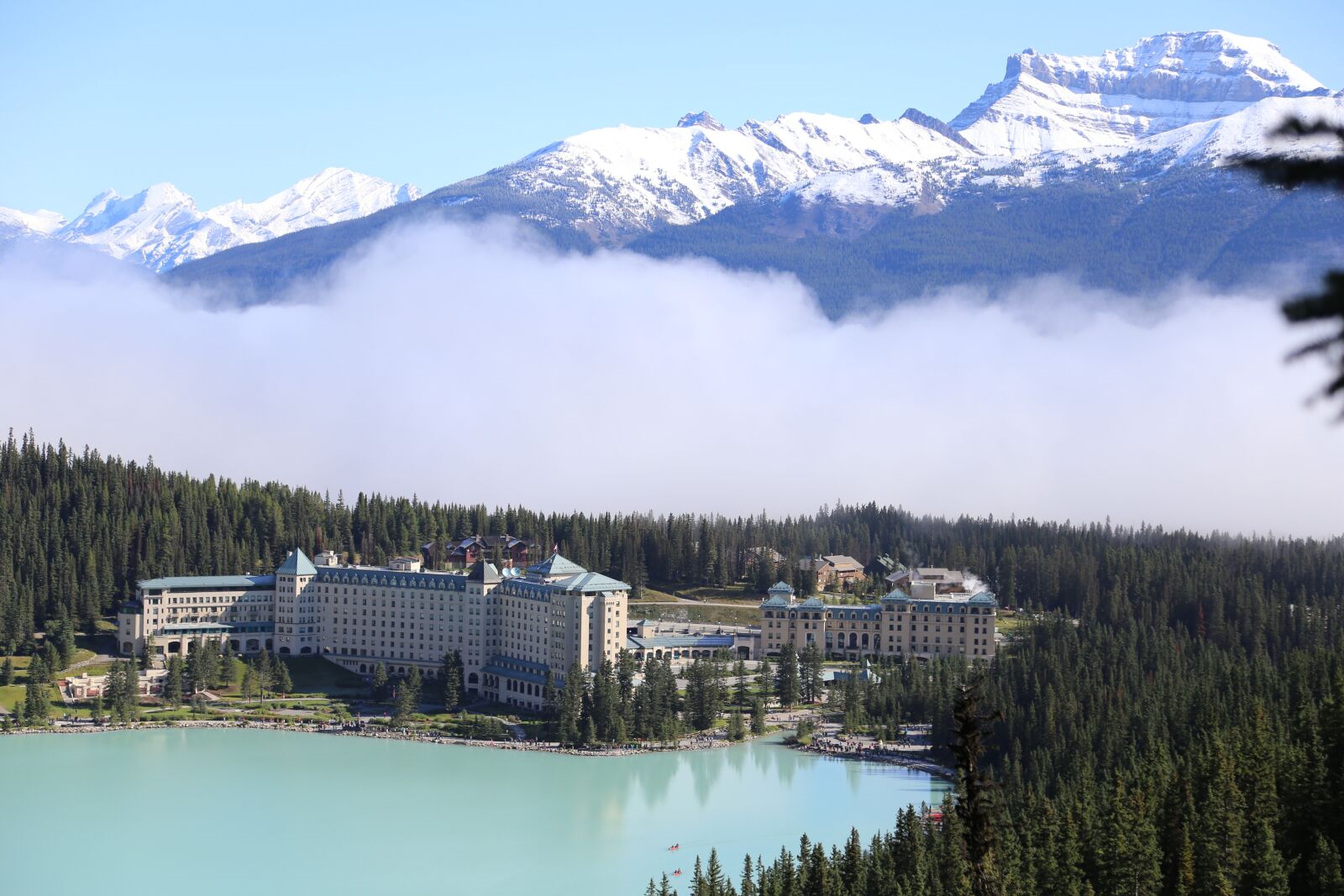 Canon EOS 6D + Canon EF 24-105mm F4L IS USM sample photo. Lake louise, canada, louise photography