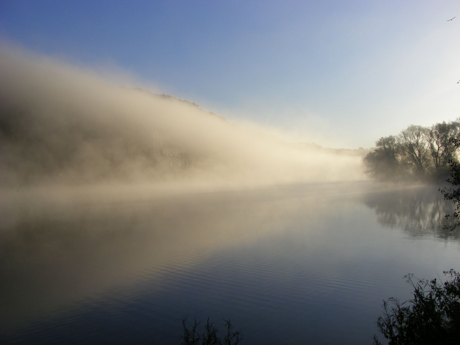 Fujifilm FinePix S5800 S800 sample photo. Fog, landscape, water photography