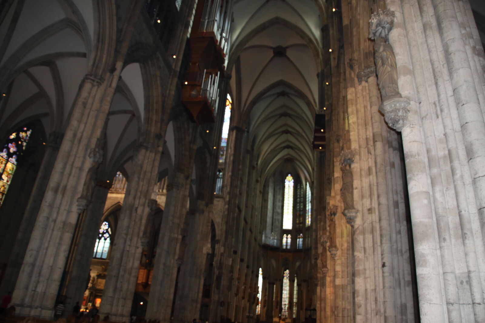 Canon EOS 7D Mark II sample photo. Building, ceiling, church, cologne photography