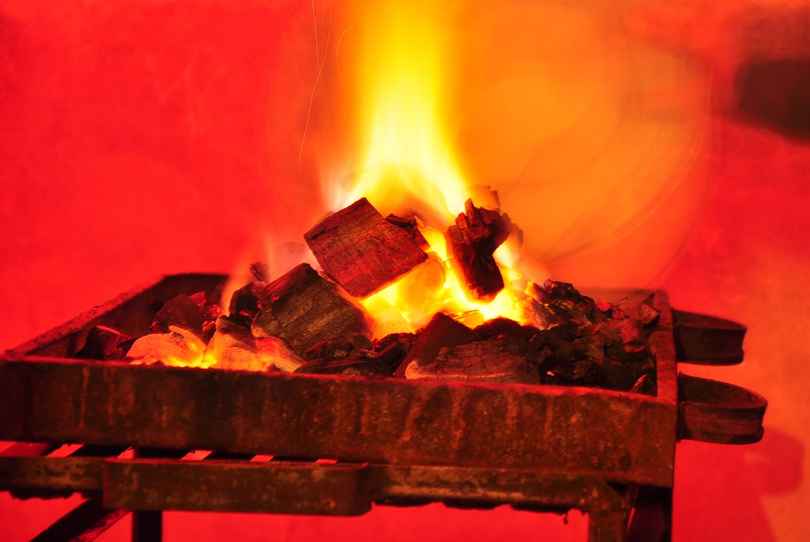 Nikon D90 sample photo. Fire, embers, flames photography