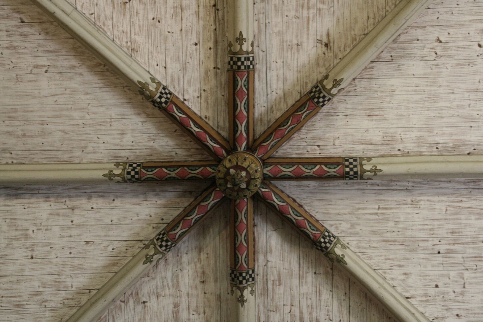 Canon EOS 350D (EOS Digital Rebel XT / EOS Kiss Digital N) sample photo. Church, keystone, painting photography