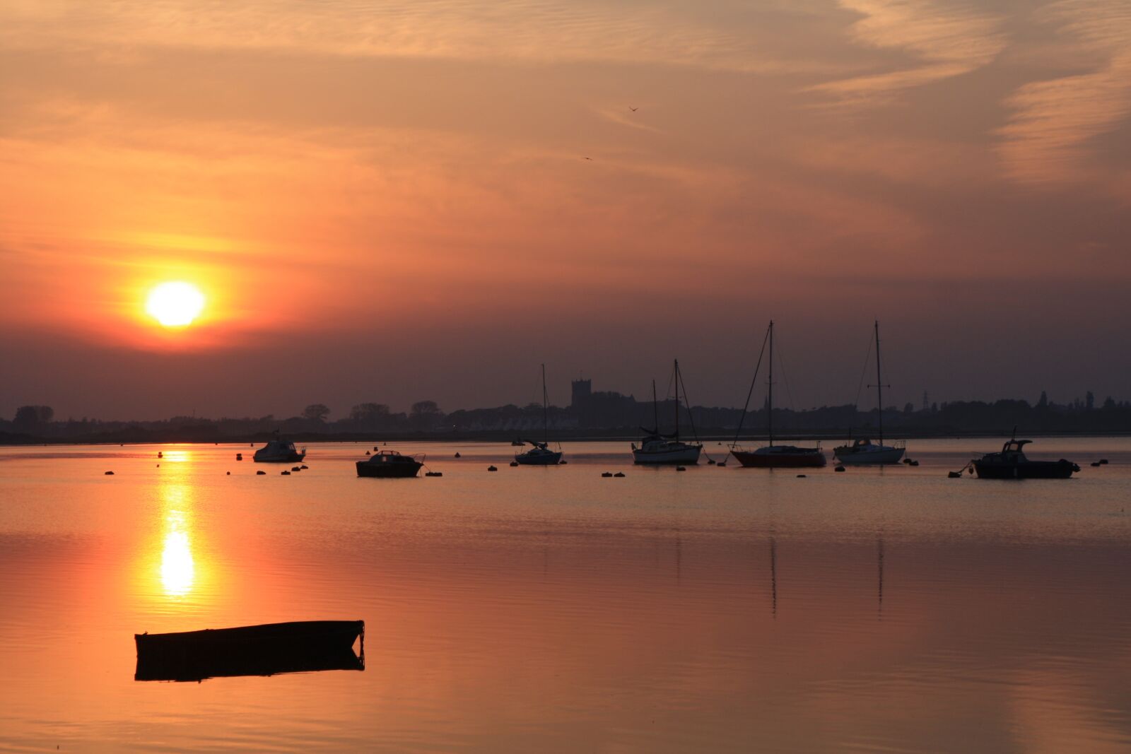 Canon EOS 1000D (EOS Digital Rebel XS / EOS Kiss F) sample photo. Christchurch, dorset, sunset photography