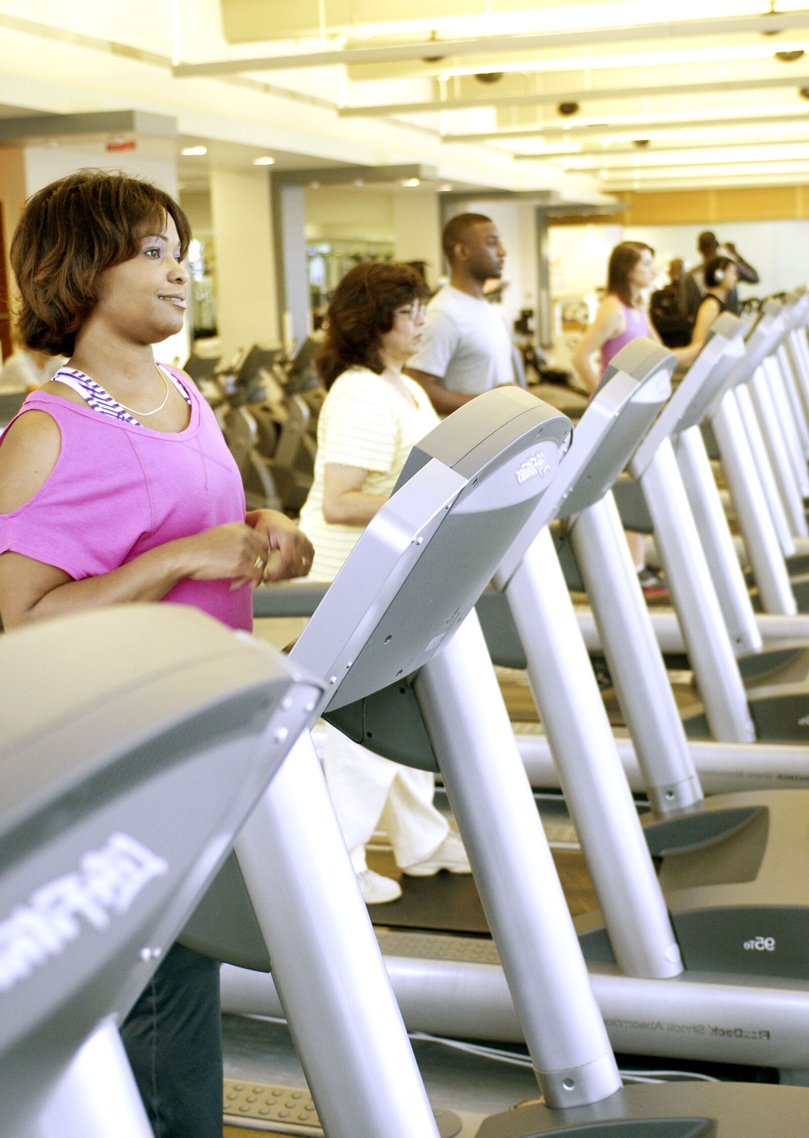 Nikon D300 sample photo. Fitness, attendees, making, treadmills photography