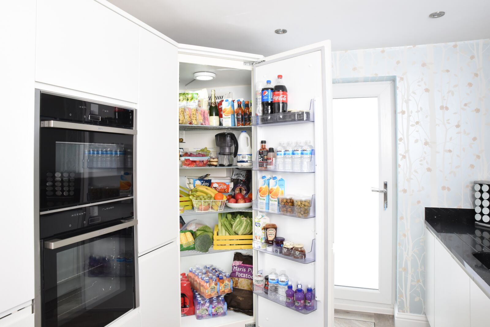 Nikon D750 sample photo. Fridge, fridge door, refrigerator photography
