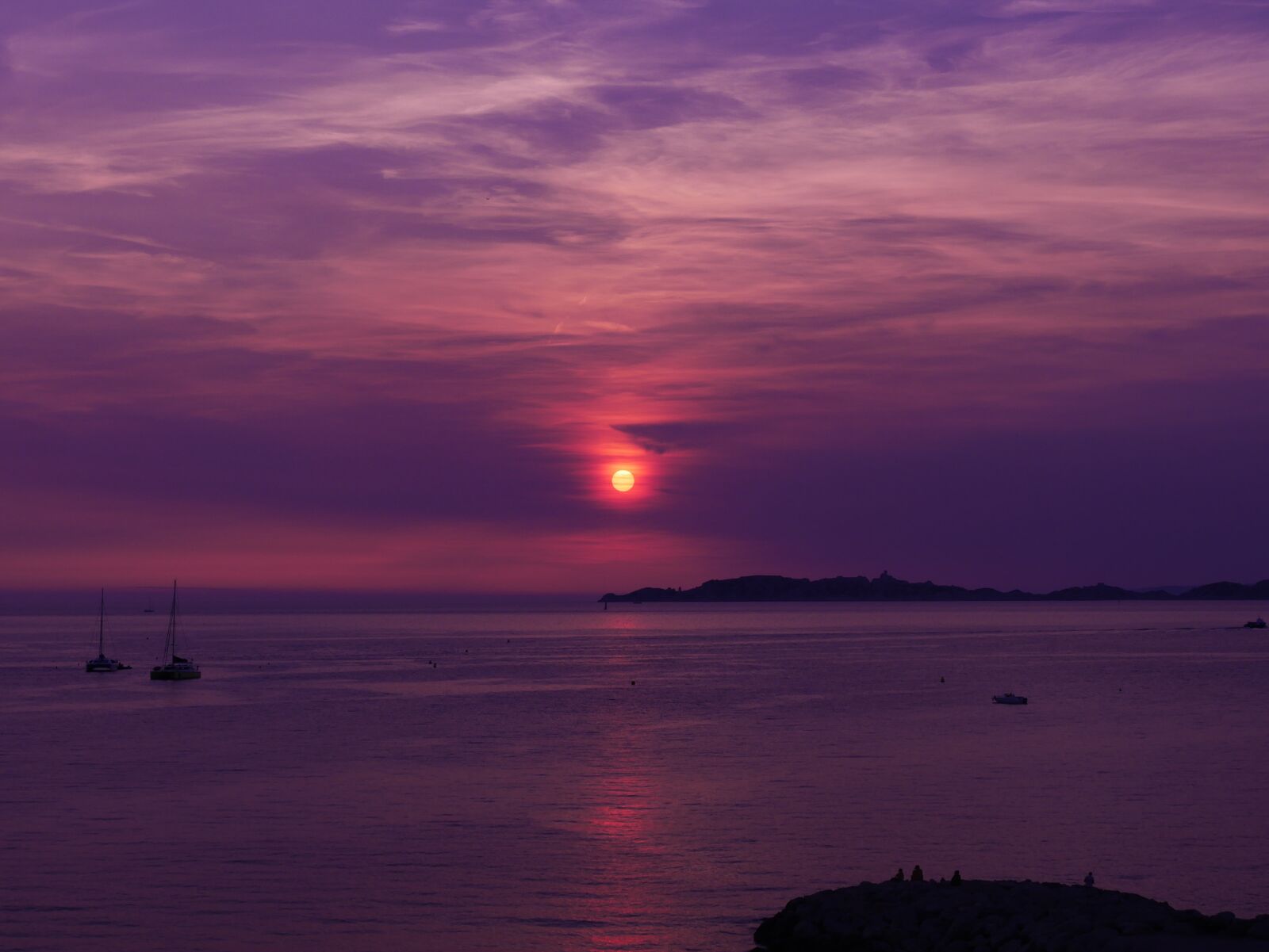 Panasonic Lumix DMC-G7 sample photo. Sunset, violet, sea photography