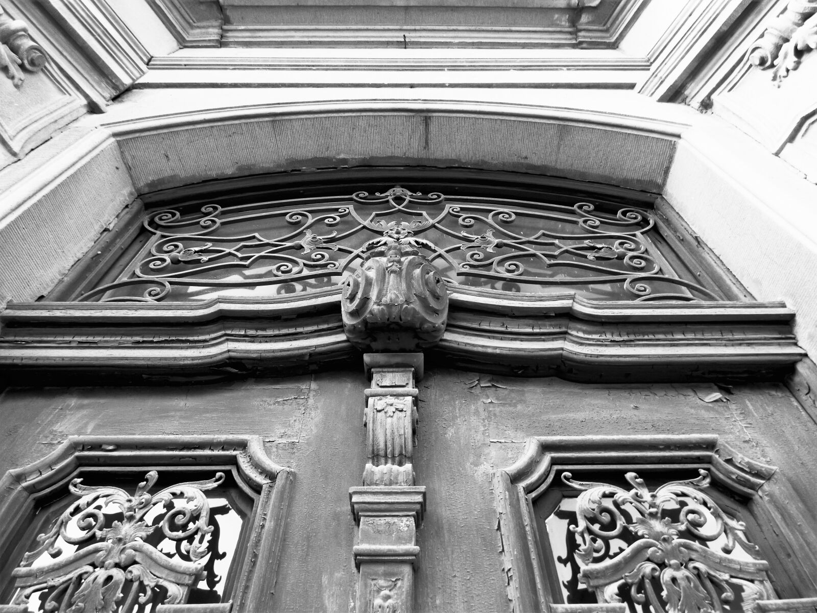 Panasonic DMC-FZ72 sample photo. Gate, entrance, old photography
