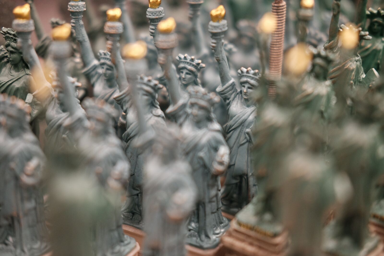 Fujifilm X-T1 + Fujifilm XF 35mm F2 R WR sample photo. Statue of liberty, collections photography