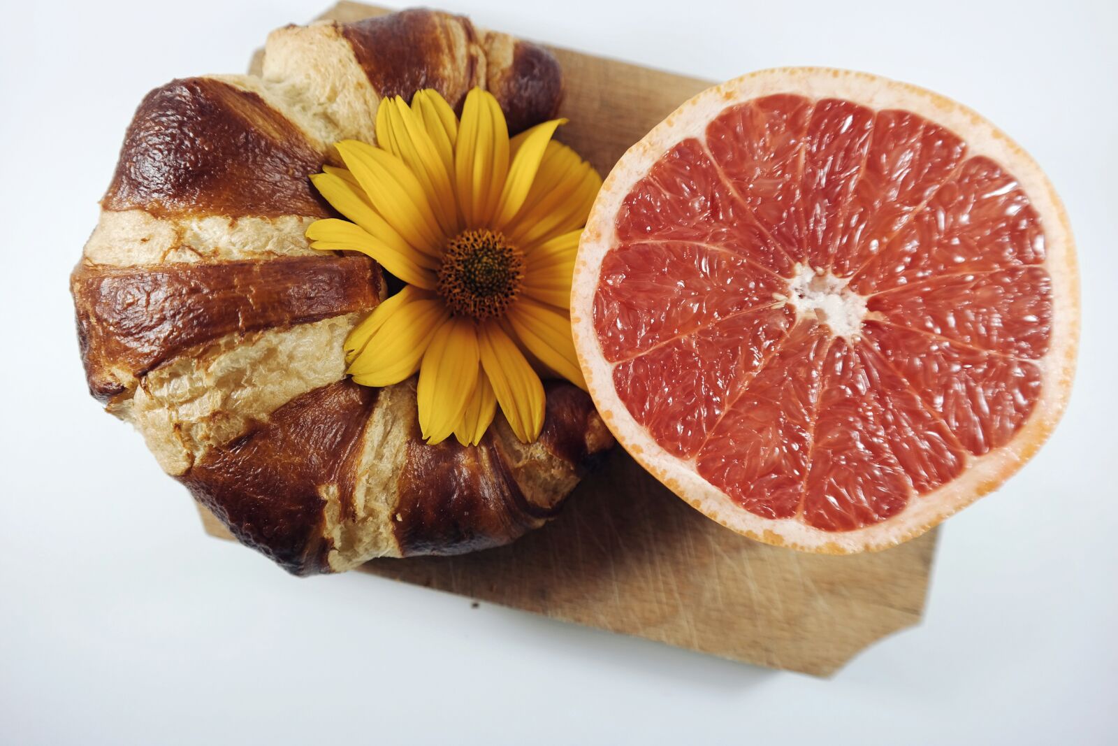 Samsung NX300 sample photo. Bread, croissant, flora, flower photography