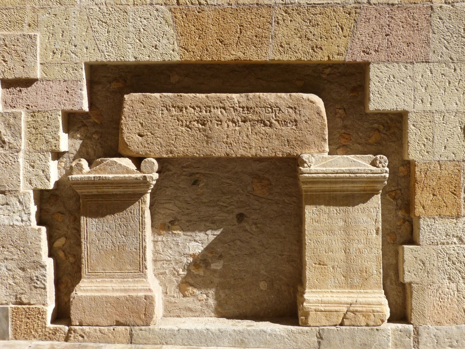 Panasonic DMC-FZ62 sample photo. Tomb, tombstone, roman art photography