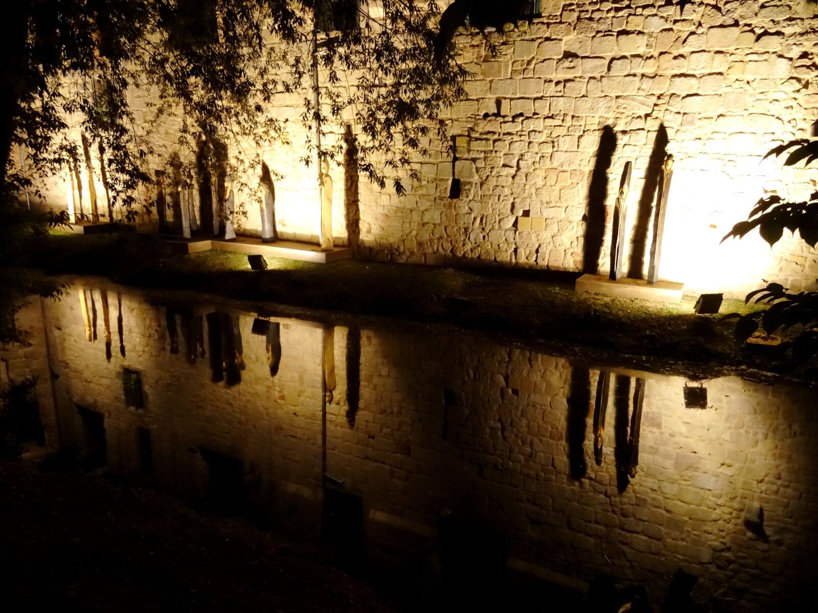 Sony Cyber-shot DSC-HX50V sample photo. Castle, bad vilbel, mirroring photography