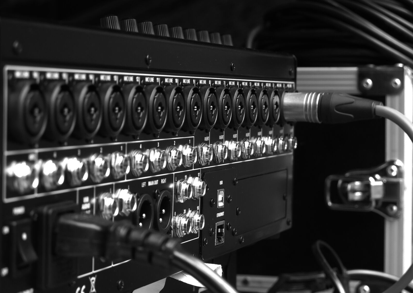 Canon PowerShot G16 sample photo. Amplifier, amp, mixer photography