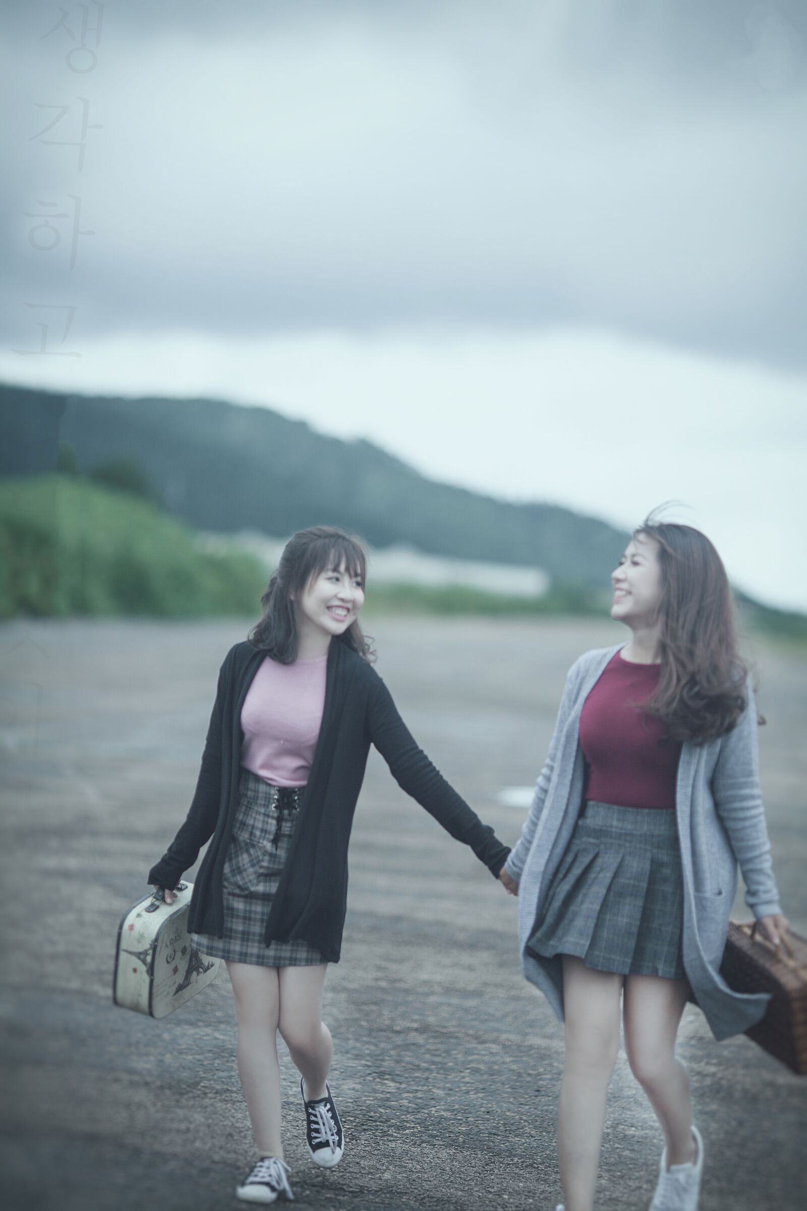Canon EOS 5D Mark II sample photo. Laugh, beautiful women, beauty photography