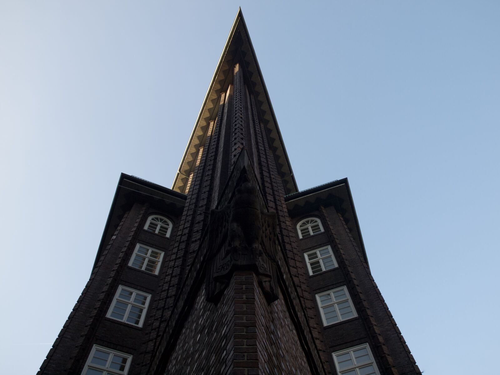 Olympus E-600 (EVOLT E-600) sample photo. Hamburg, chile house, building photography