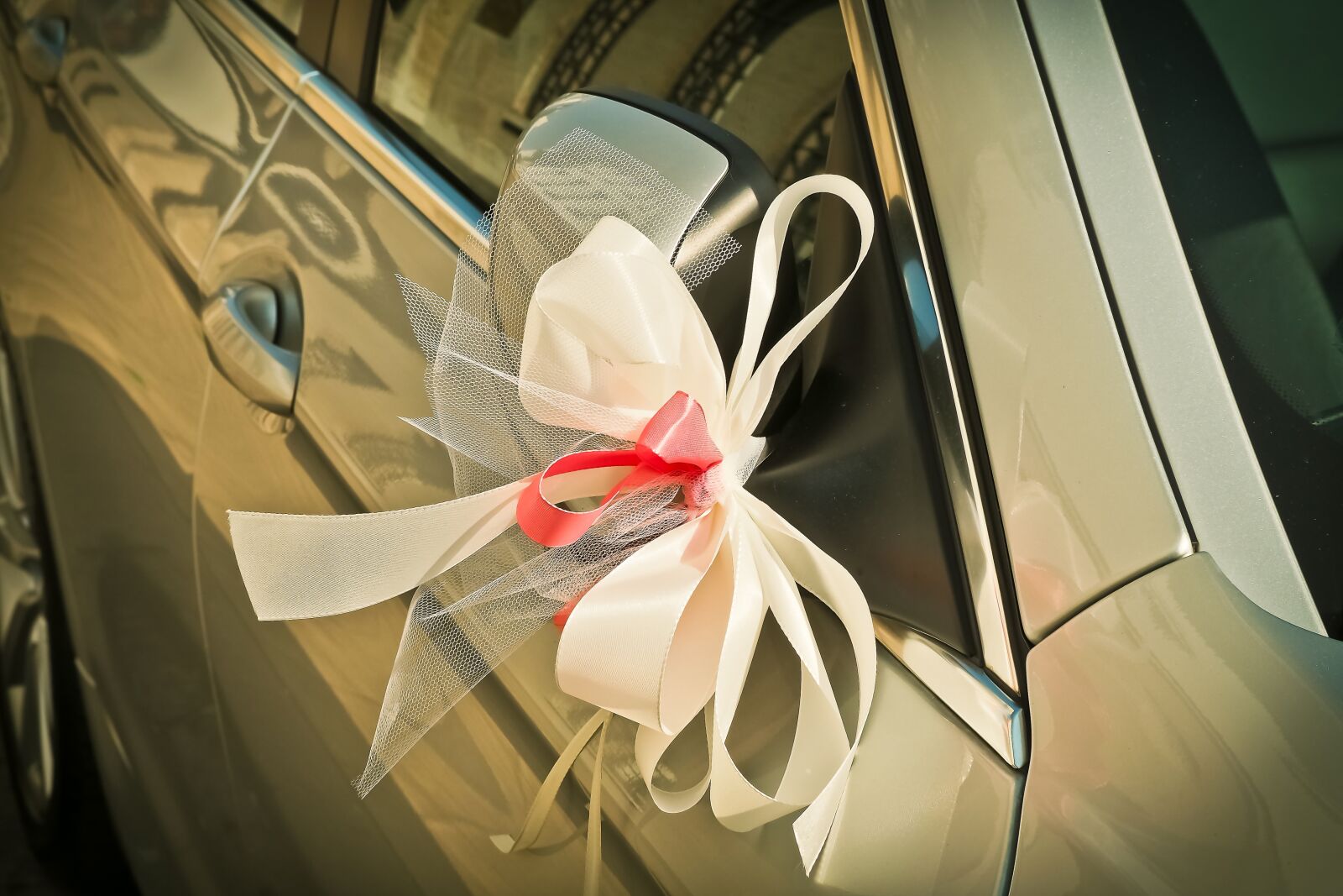Olympus OM-D E-M10 sample photo. Wedding, loop, decoration photography