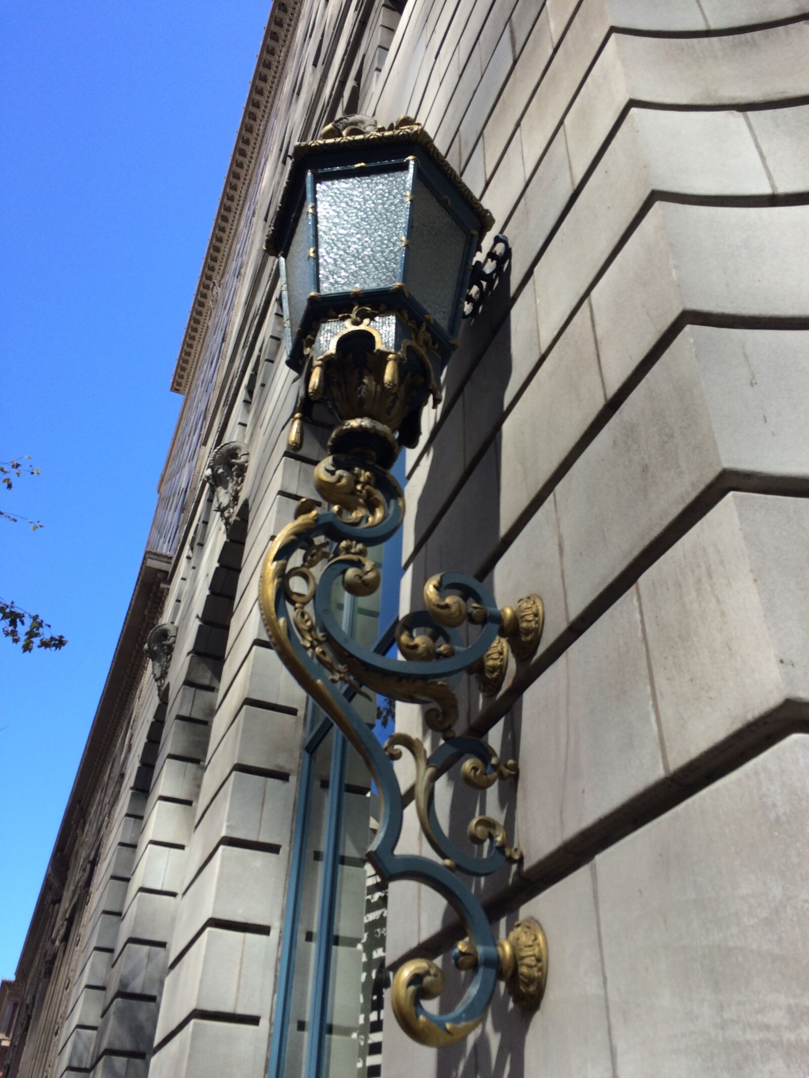 Apple iPhone 5s sample photo. Lamp, brick, stone photography