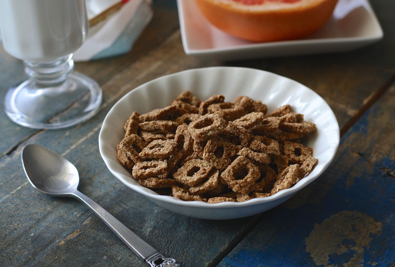 Canon EOS 1000D (EOS Digital Rebel XS / EOS Kiss F) sample photo. Cereal, fiber, breakfast photography