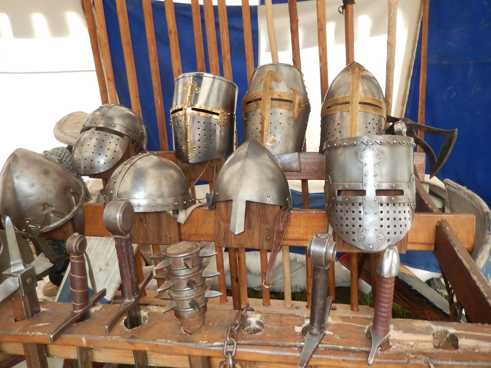 Nikon Coolpix S9500 sample photo. Helmets, former, middle ages photography