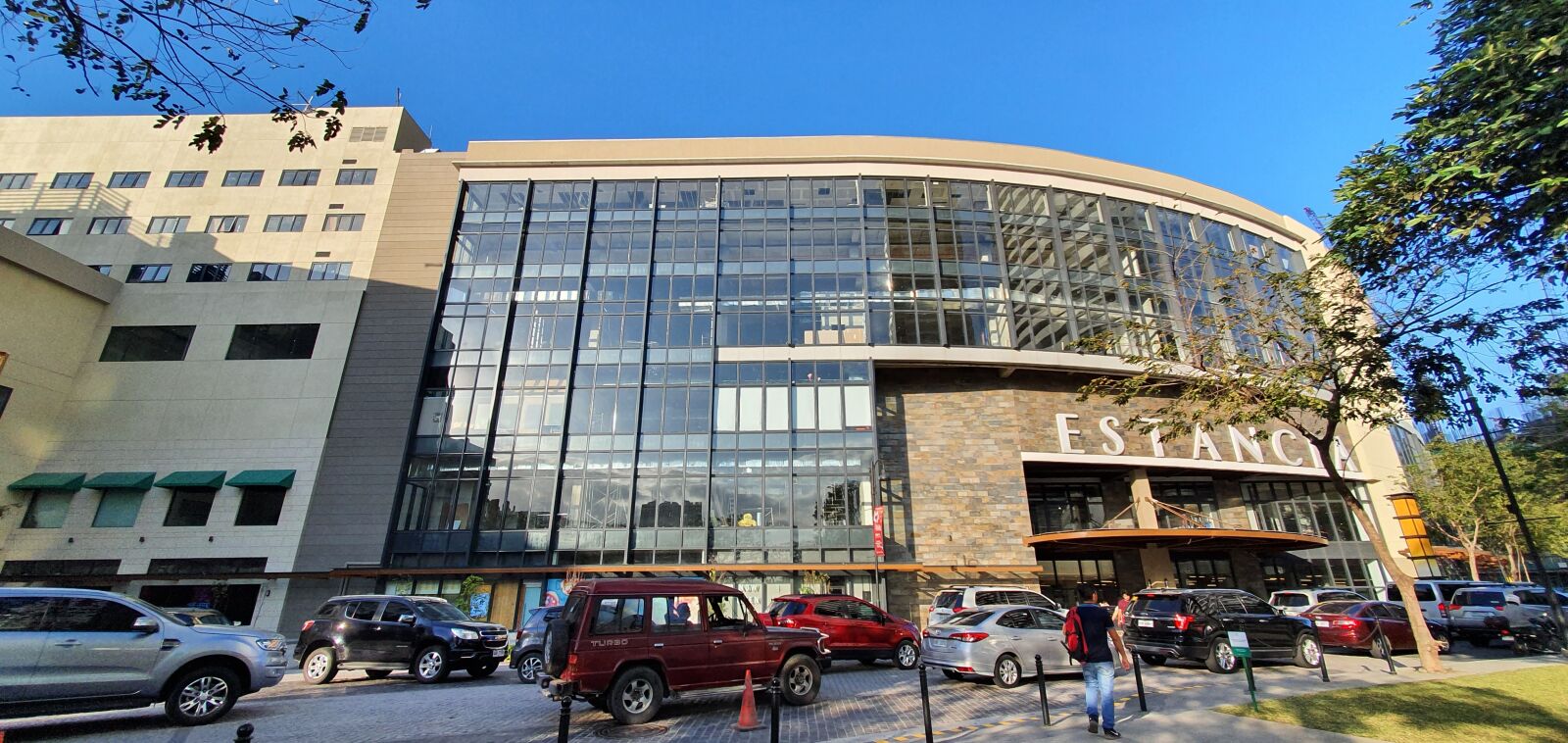 Samsung Galaxy S10 sample photo. Mall, estanicia, oritgas photography