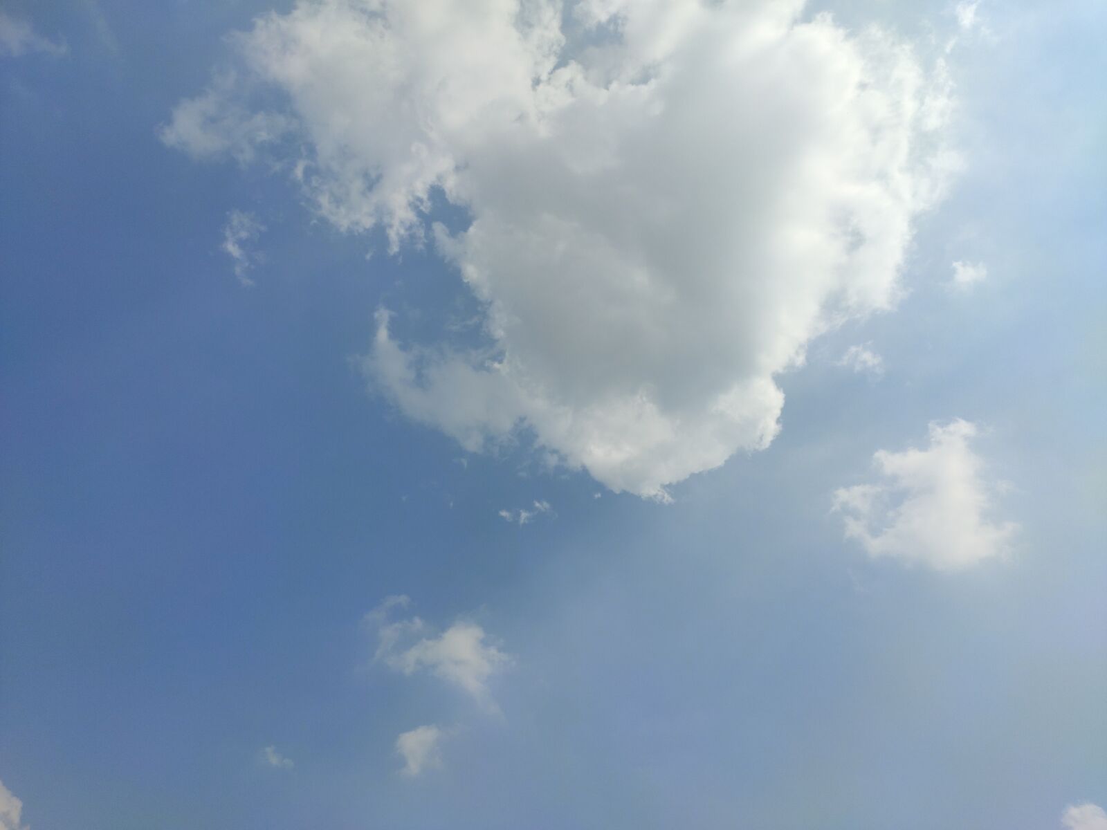 Xiaomi Redmi Note 7 Pro sample photo. Cloud, weather, day photography