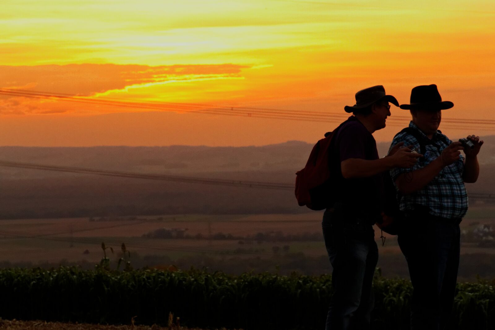 Canon EOS 7D + Canon EF-S 15-85mm F3.5-5.6 IS USM sample photo. Hat, sunset, landscape photography