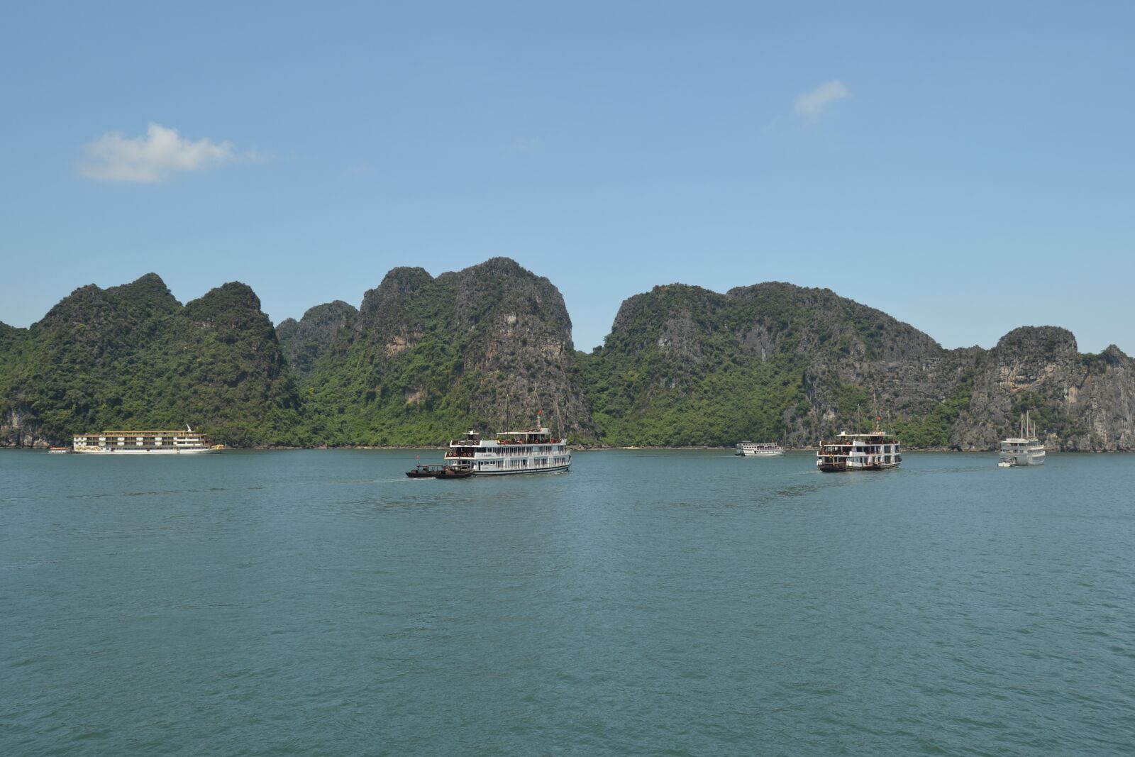 Nikon D3100 sample photo. Vietnam, ha long bay photography