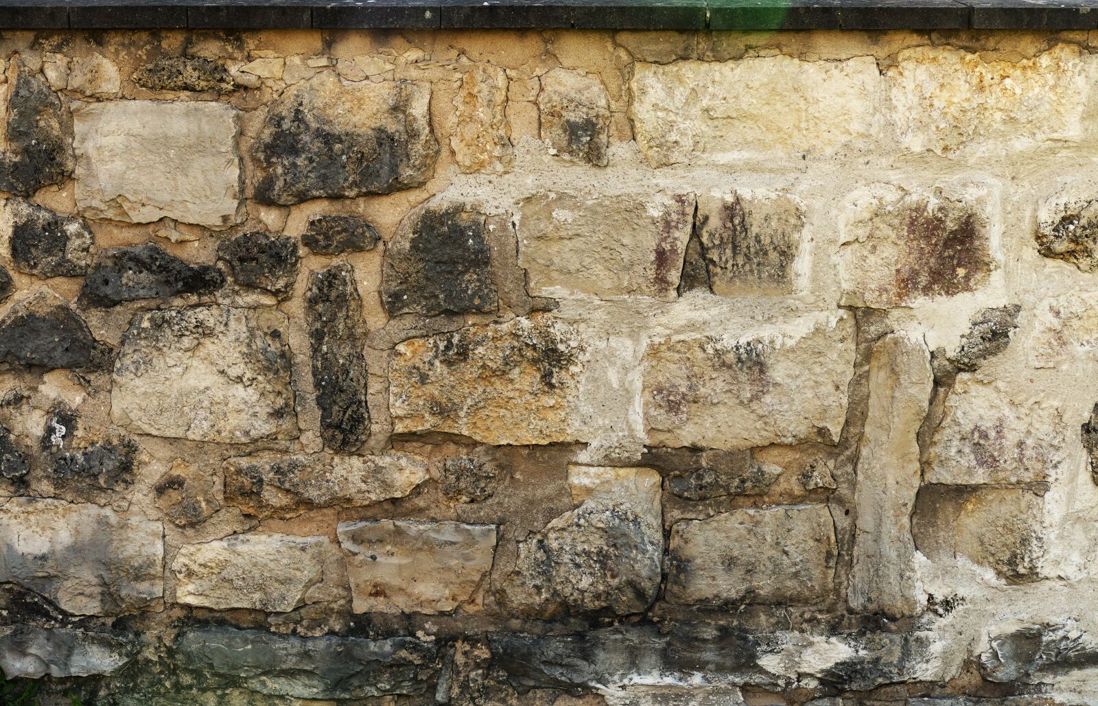 Panasonic Lumix DMC-FZ1000 sample photo. Stone wall, quarry stone photography