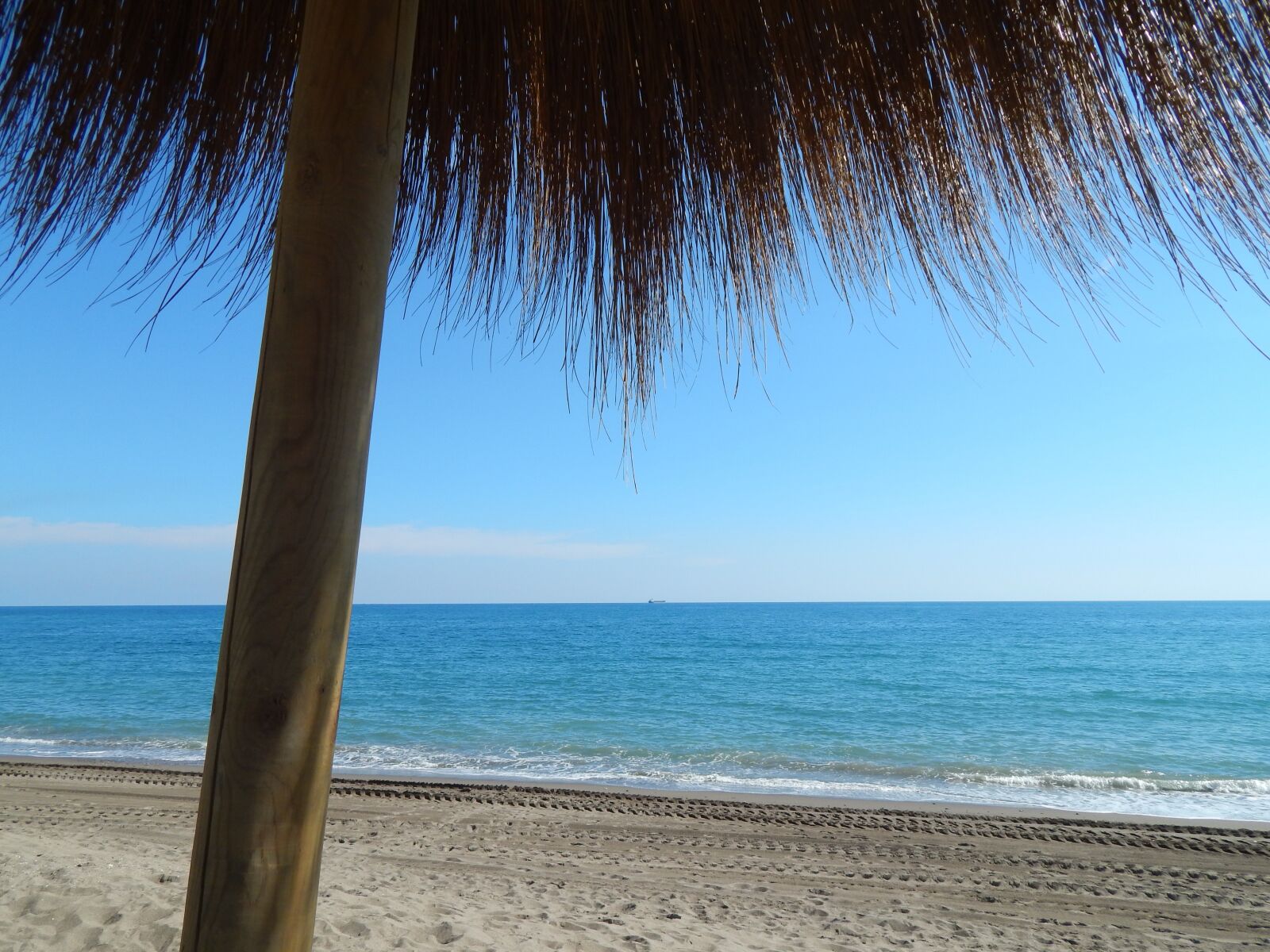 Nikon Coolpix L820 sample photo. Beach, malaga, sea photography
