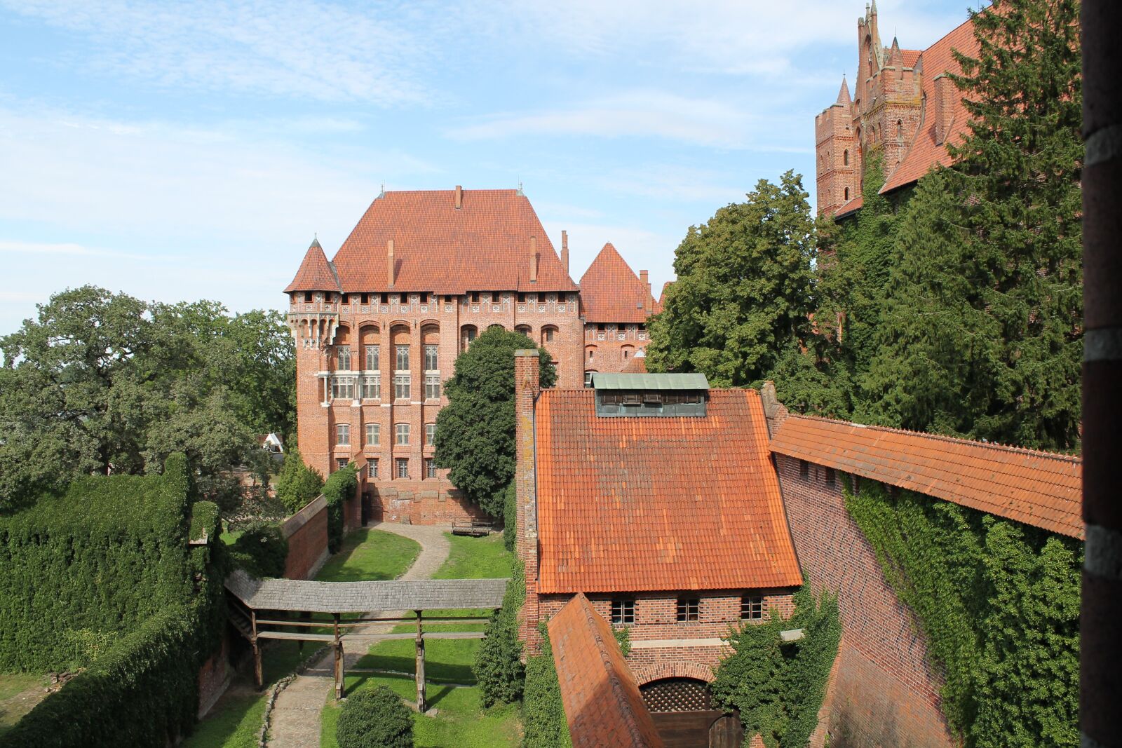 Canon EOS 1100D (EOS Rebel T3 / EOS Kiss X50) sample photo. Malbork castle, poland, historical photography