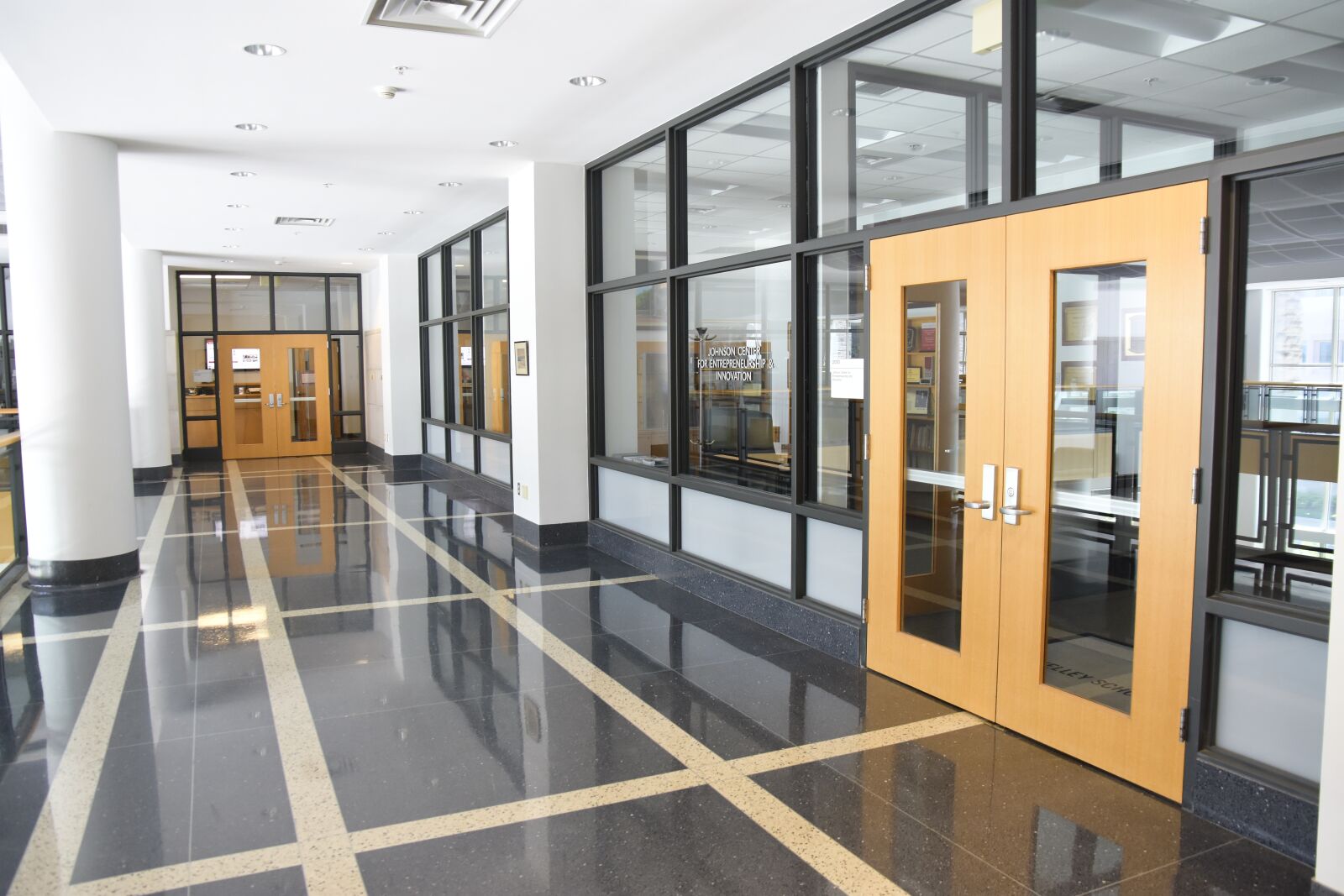 Nikon D7200 sample photo. School, classroom, lecture photography