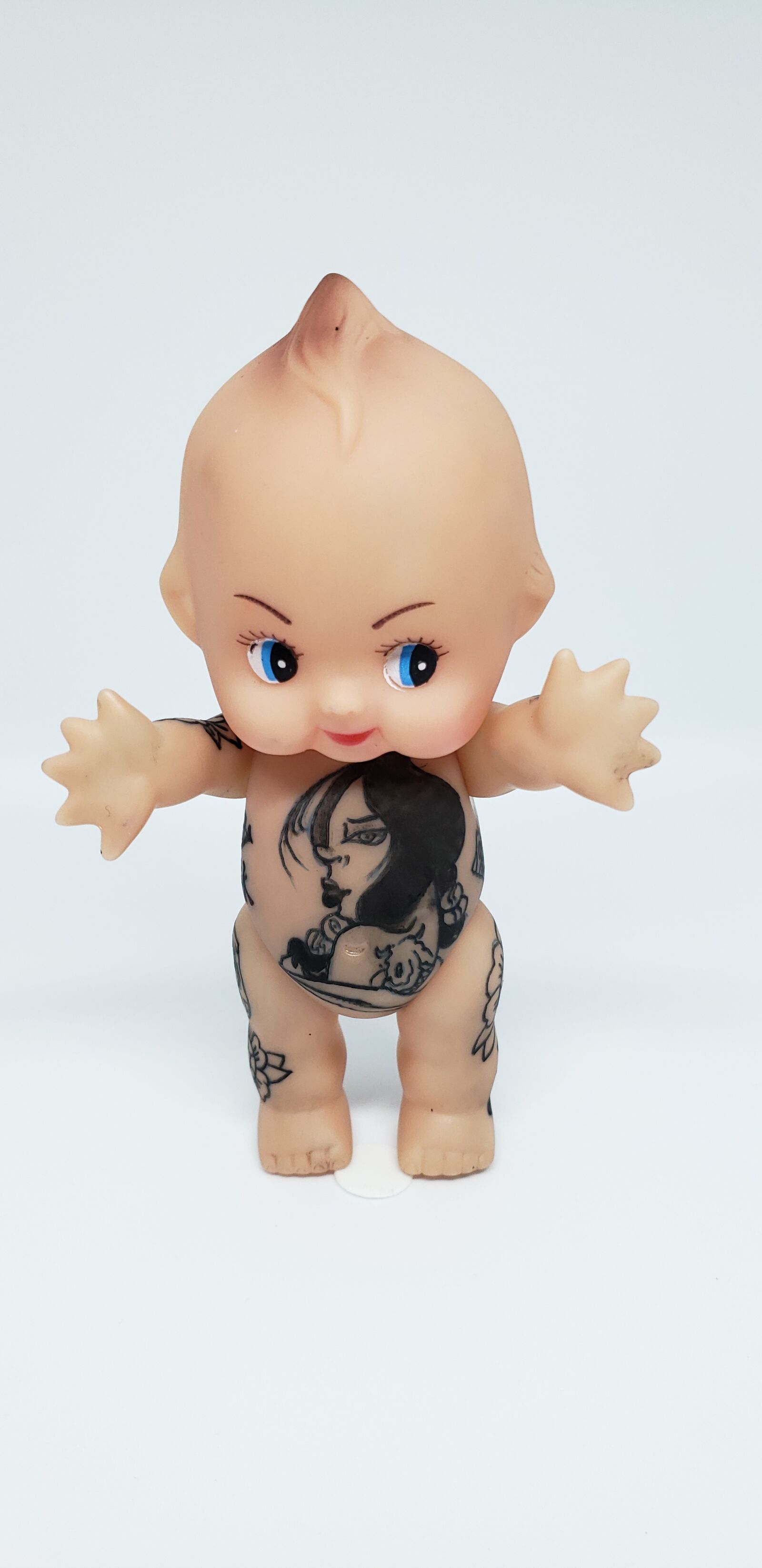 Samsung Galaxy S9 sample photo. Yakuza, baby, bad photography