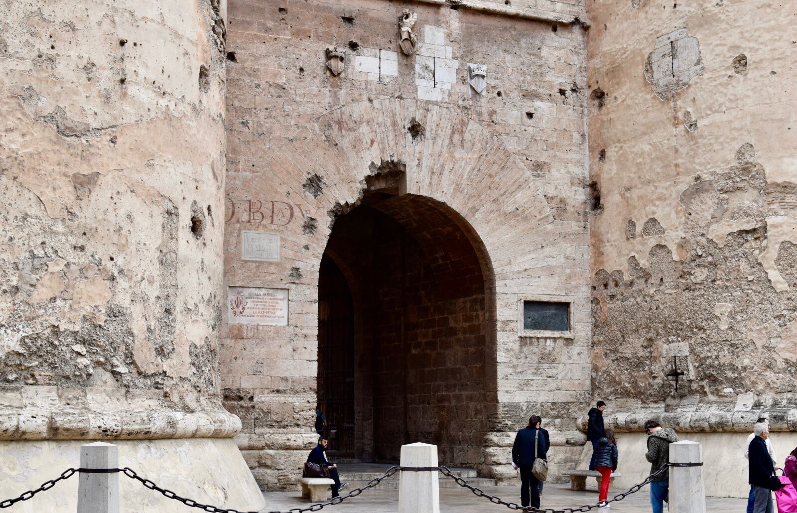 Nikon D5300 sample photo. Architecture, travel, wall photography