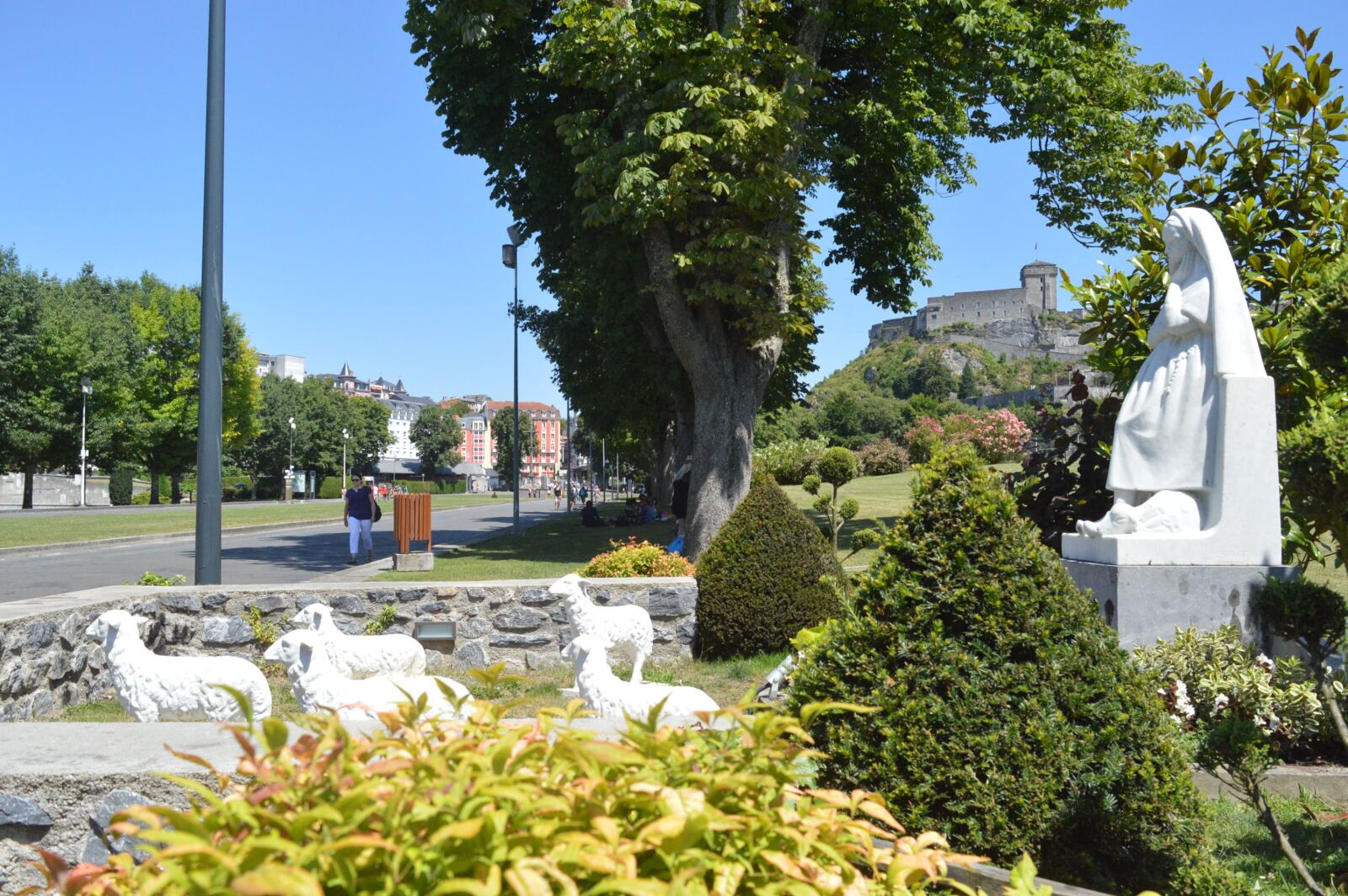 Nikon D3200 sample photo. Sanctuaire marial, lourdes, france photography