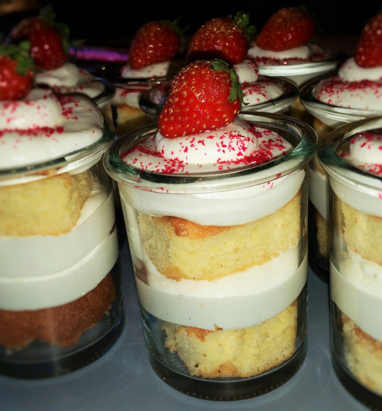 Samsung Galaxy S5 sample photo. Cake in glass, dessert photography