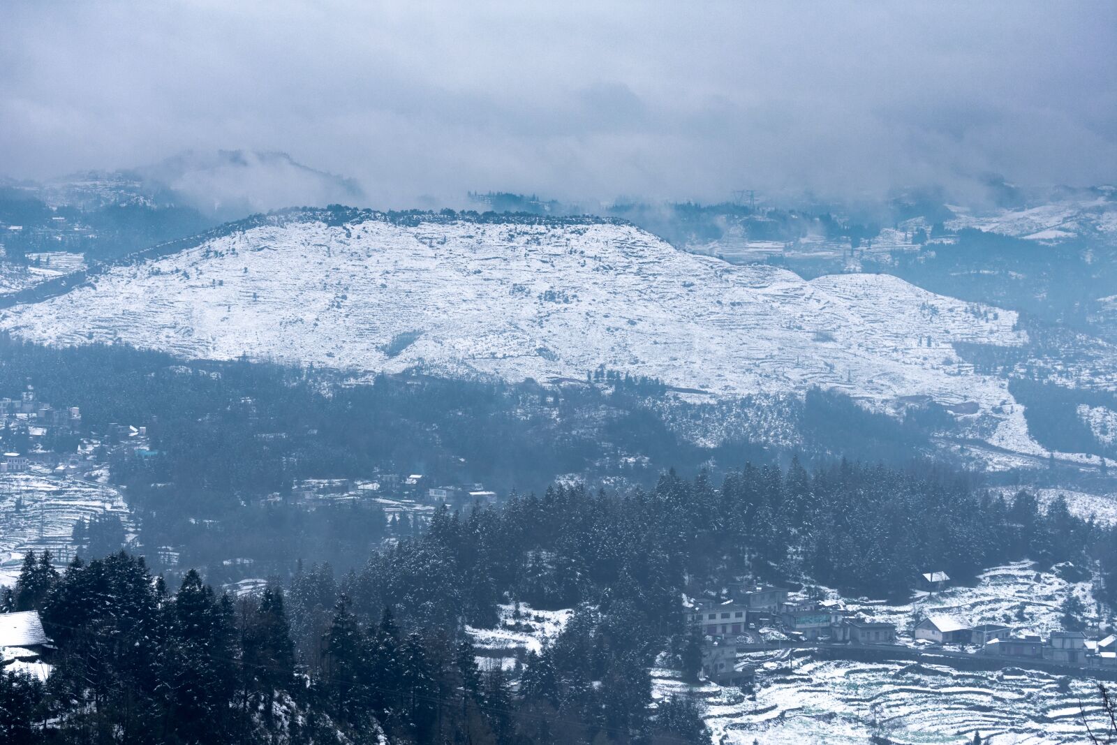 Nikon D3400 sample photo. Snow, mountain, woods photography