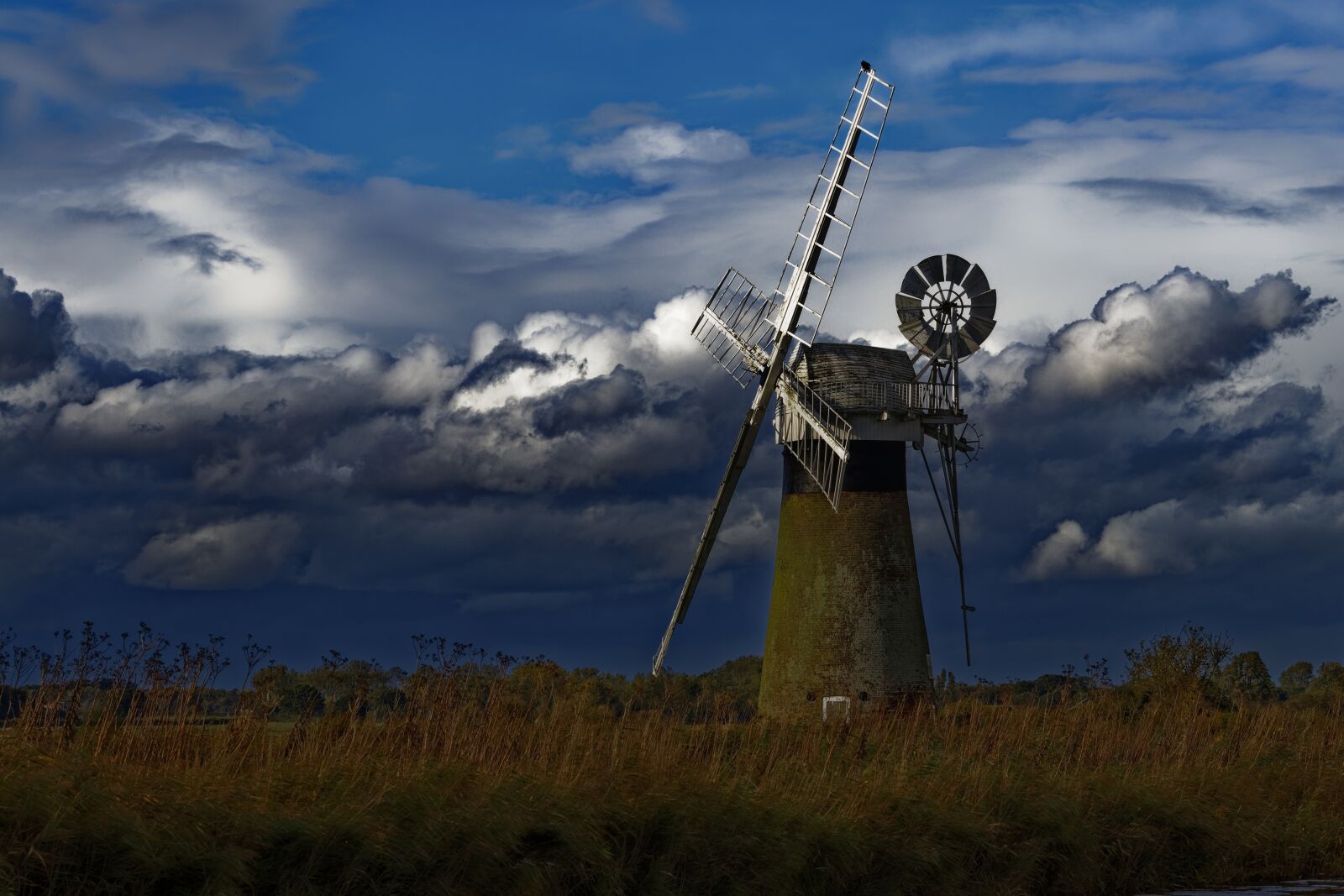 Canon EOS 80D + Canon EF 70-200mm F4L IS USM sample photo. Windmill, mill, old windmill photography