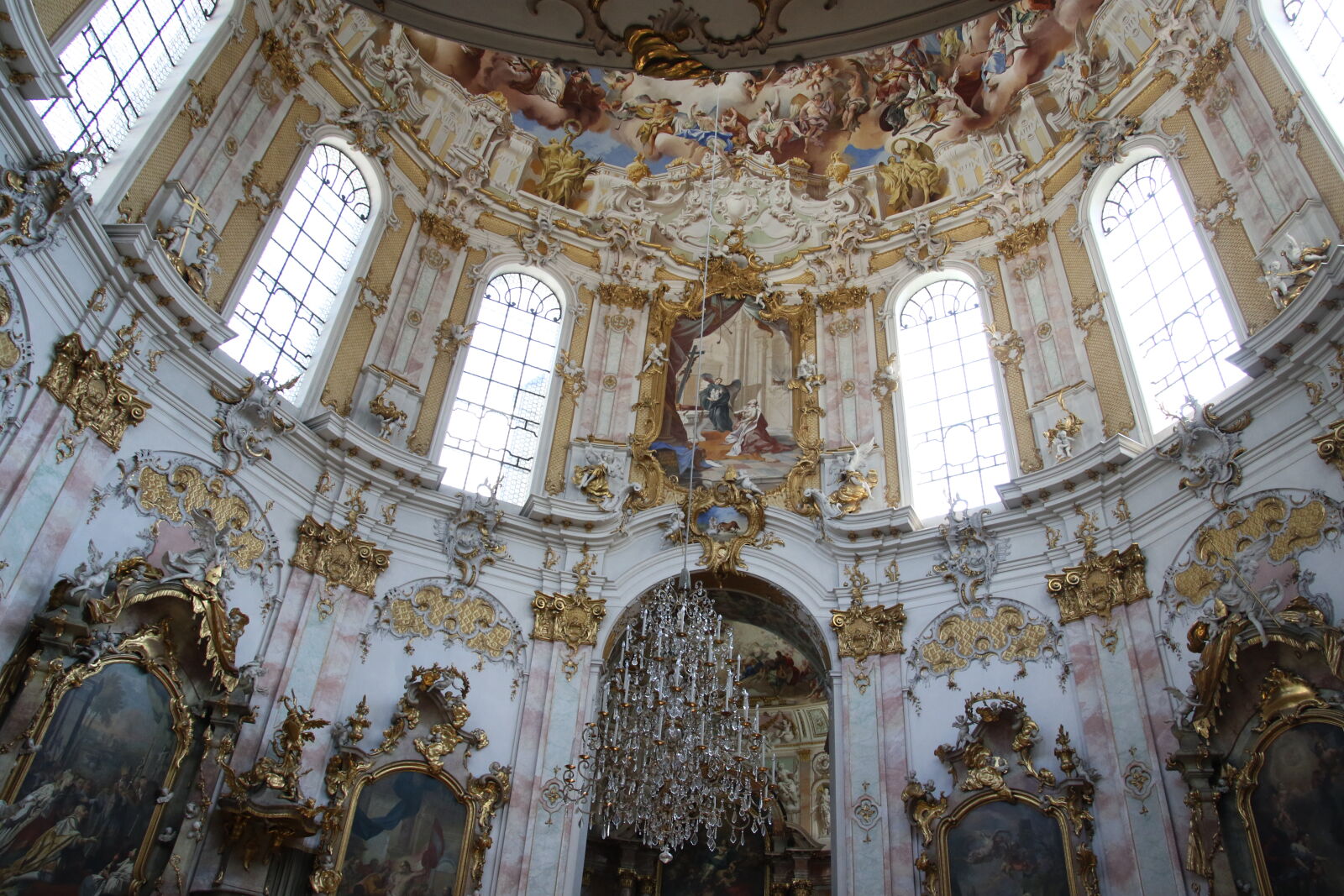 Canon EOS 7D Mark II sample photo. Cathedral, chandelier, church, gold photography